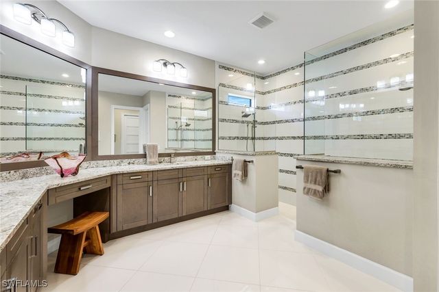 5750 Clarendon DR, Naples, FL 34113