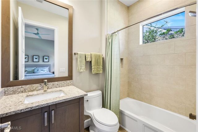 5750 Clarendon DR, Naples, FL 34113