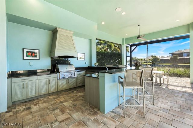 5750 Clarendon DR, Naples, FL 34113