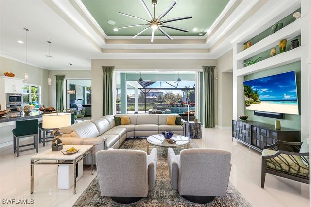 5750 Clarendon DR, Naples, FL 34113