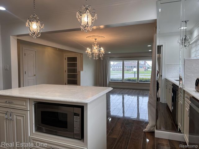 3980 W. Outer Drive, Detroit, MI 48221