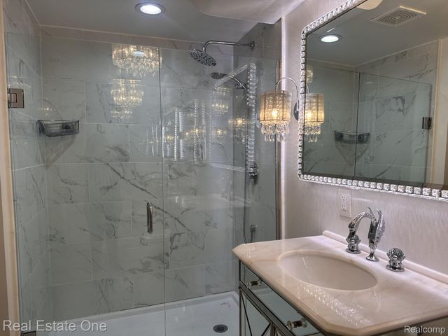 3980 W. Outer Drive, Detroit, MI 48221