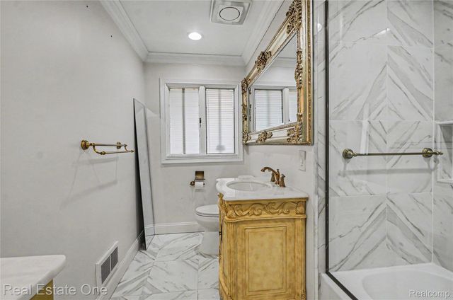 3980 W. Outer Drive, Detroit, MI 48221