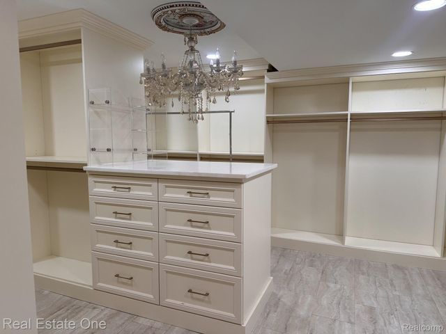 3980 W. Outer Drive, Detroit, MI 48221