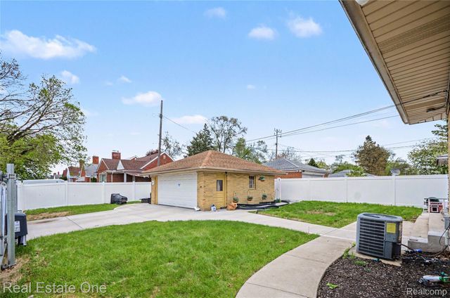 3980 W. Outer Drive, Detroit, MI 48221