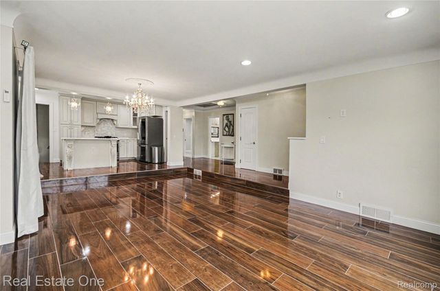 3980 W. Outer Drive, Detroit, MI 48221