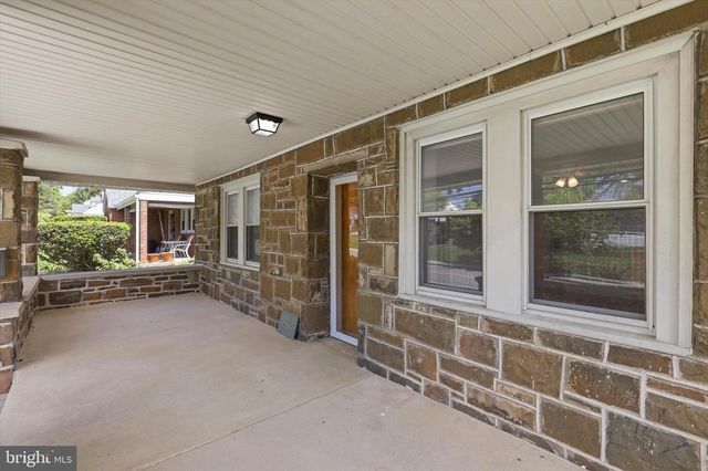 272 E NORTH LN, Conshohocken, PA 19428