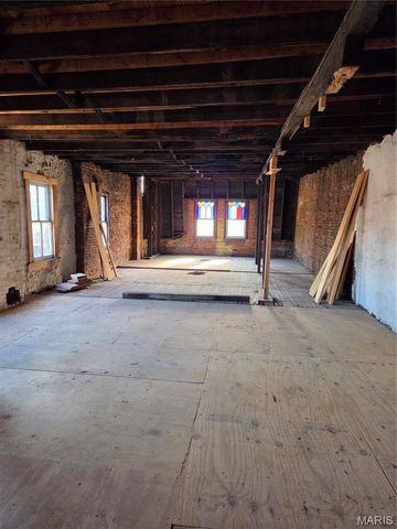 3801 Marine Avenue, St Louis, MO 63118