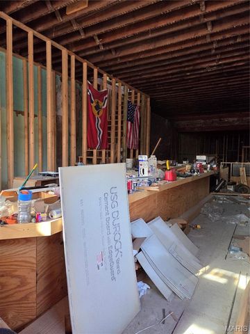 3801 Marine Avenue, St Louis, MO 63118