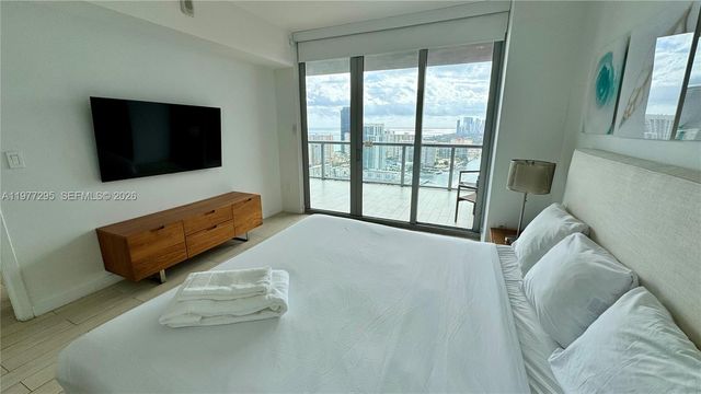 2600 E Hallandale Beach Blvd T3205, Hallandale Beach, FL 33009