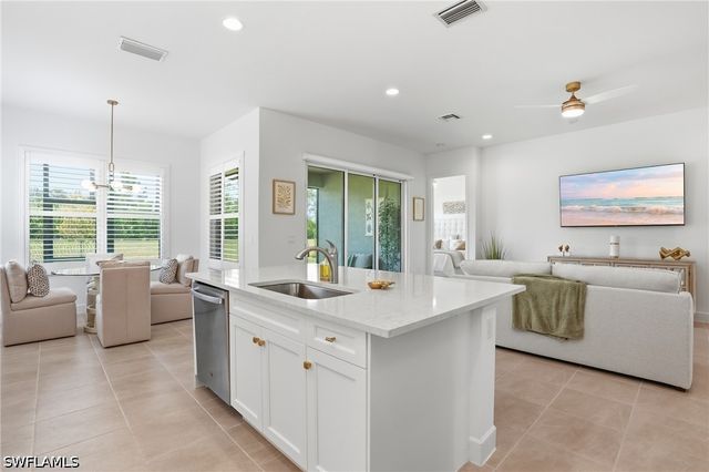 12349 Dahlia CT, Naples, FL 34120