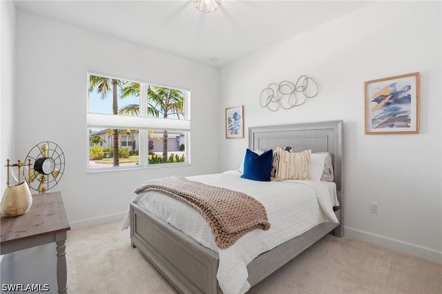 12349 Dahlia CT, Naples, FL 34120