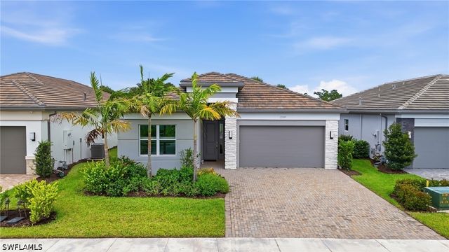 12349 Dahlia CT, Naples, FL 34120