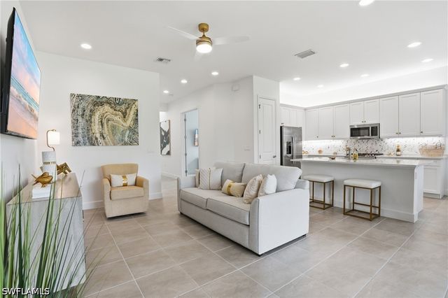 12349 Dahlia CT, Naples, FL 34120