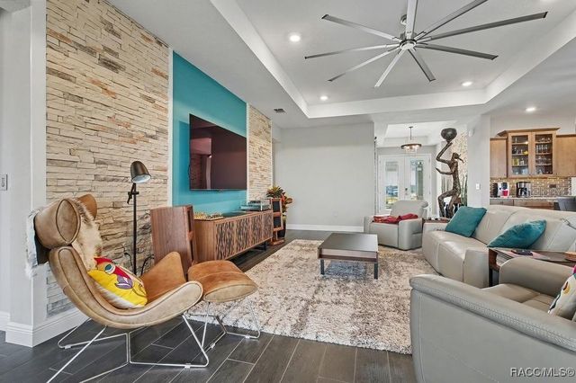 9963 SW 82nd Street Road, Ocala, FL 34481