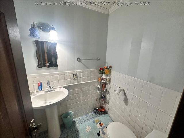 3257 Sandhill Road, Point Pleasant, WV 25550