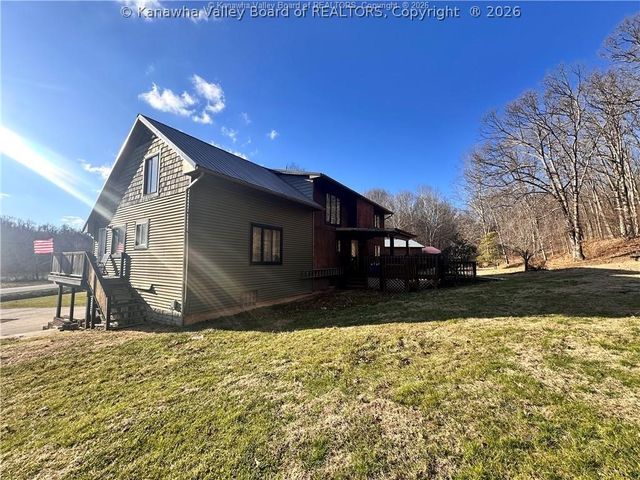 3257 Sandhill Road, Point Pleasant, WV 25550