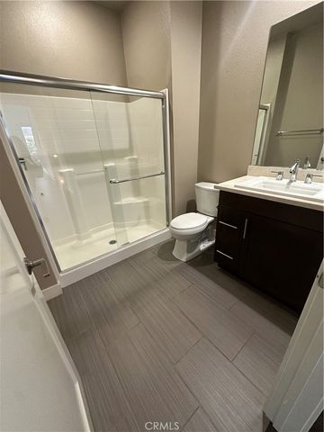 50 Soho, Irvine, CA 92612