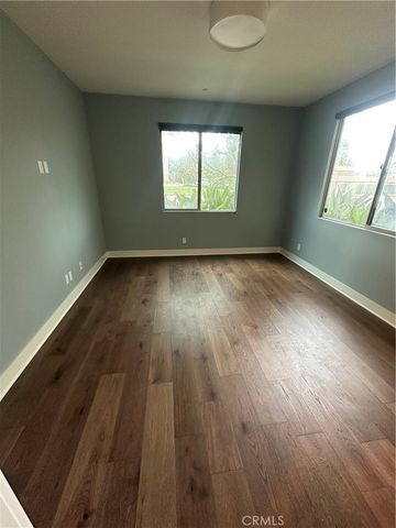 50 Soho, Irvine, CA 92612