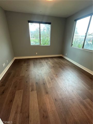 50 Soho, Irvine, CA 92612