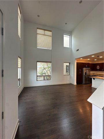 50 Soho, Irvine, CA 92612