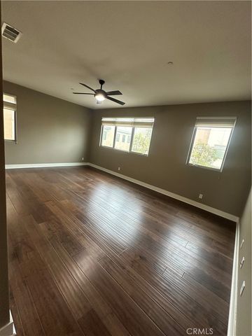 50 Soho, Irvine, CA 92612