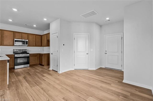 5363 Spicewood Lake Lane, Winston-salem, NC 27106