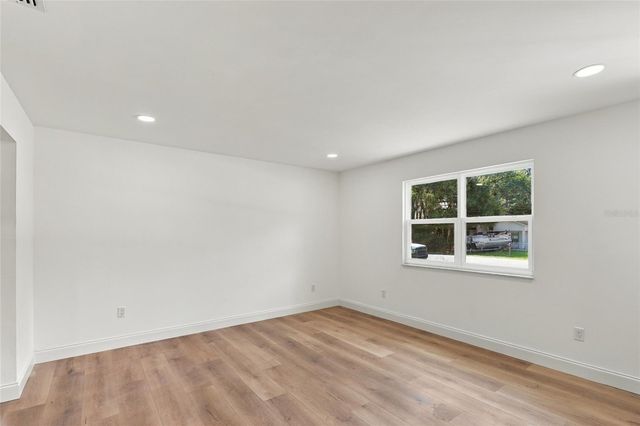 6105 NW 57TH COURT, Ocala, FL 34482