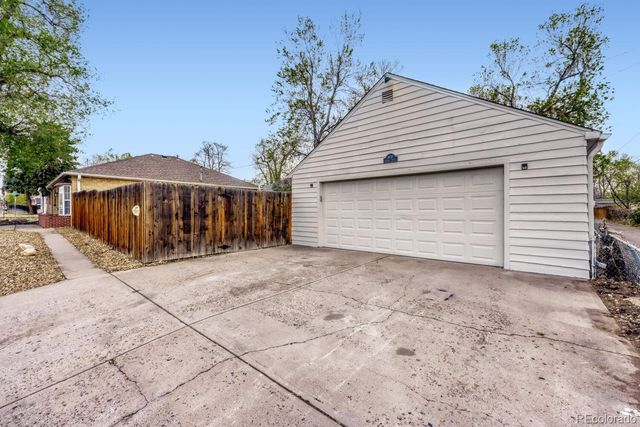 1600 Xanthia Street, Denver, CO 80220