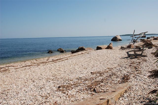 700 Plum Island Lane, Orient, NY 11957