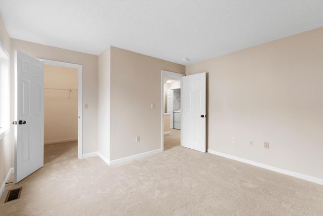 17 Lions Lane 2005, Salem, MA 01970