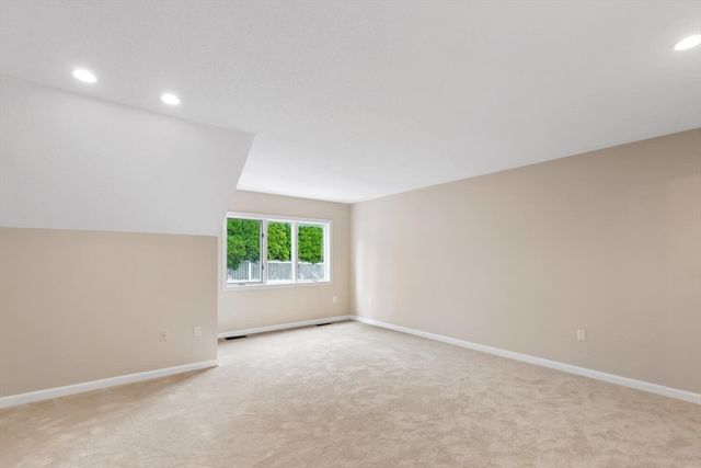 17 Lions Lane 2005, Salem, MA 01970