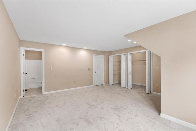 17 Lions Lane 2005, Salem, MA 01970