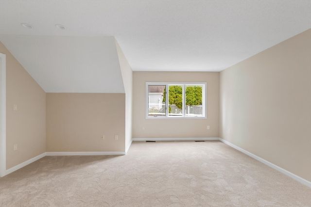 17 Lions Lane 2005, Salem, MA 01970
