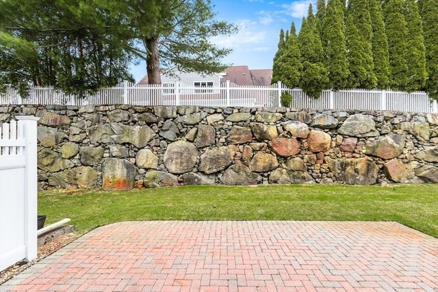 17 Lions Lane 2005, Salem, MA 01970