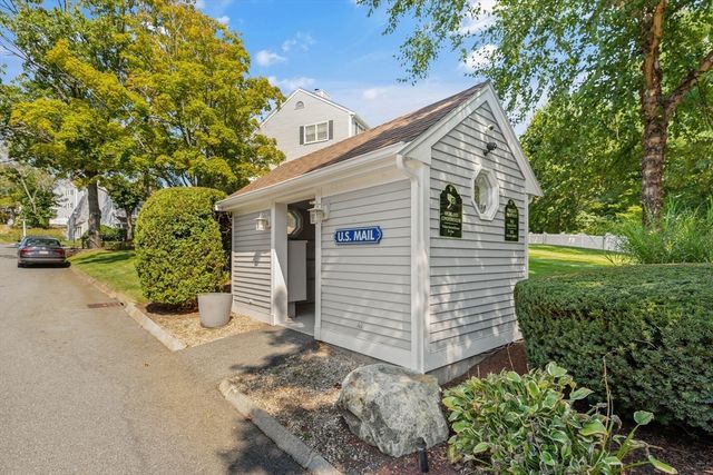 17 Lions Lane 2005, Salem, MA 01970