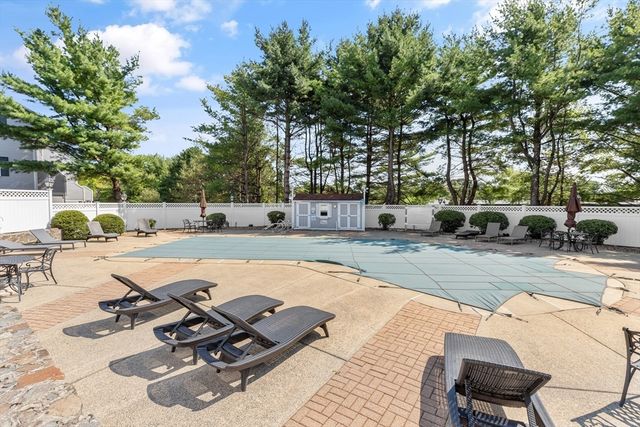17 Lions Lane 2005, Salem, MA 01970