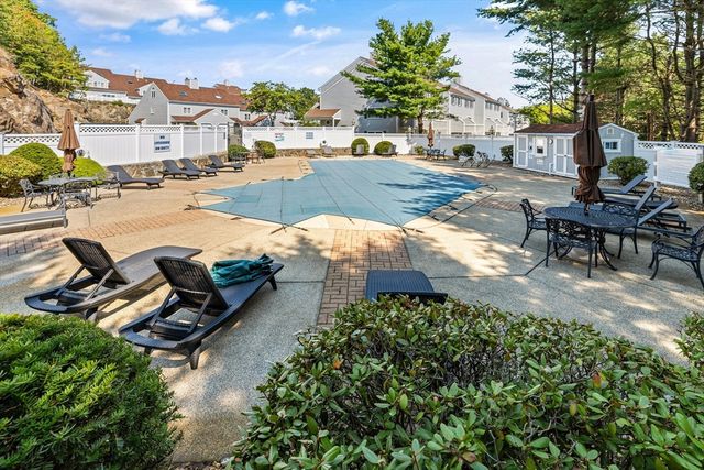 17 Lions Lane 2005, Salem, MA 01970