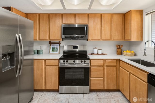 7046 NE 138th Street, Kirkland, WA 98034
