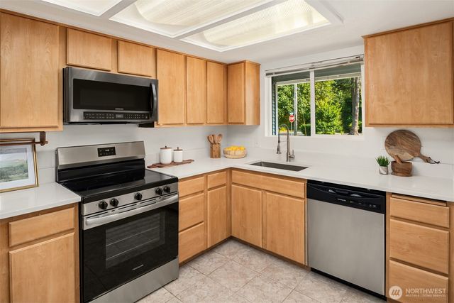 7046 NE 138th Street, Kirkland, WA 98034