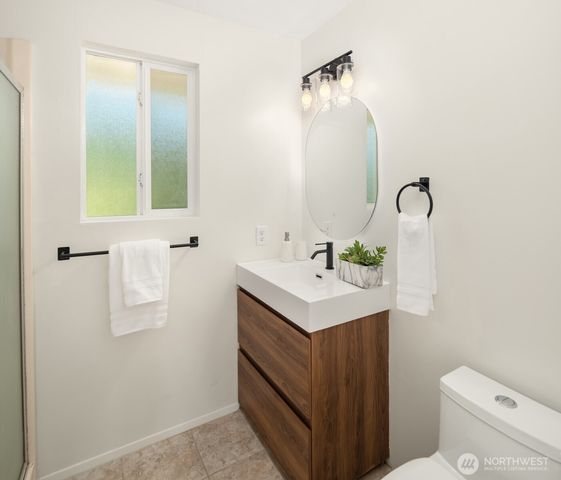 7046 NE 138th Street, Kirkland, WA 98034