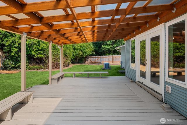 7046 NE 138th Street, Kirkland, WA 98034
