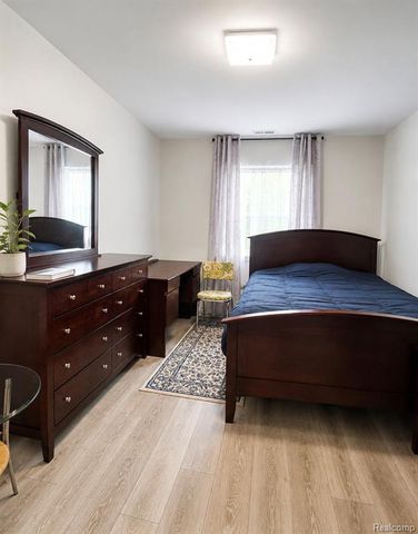 29838 Utica Road 25, Roseville, MI 48066