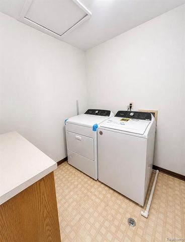 29838 Utica Road 25, Roseville, MI 48066