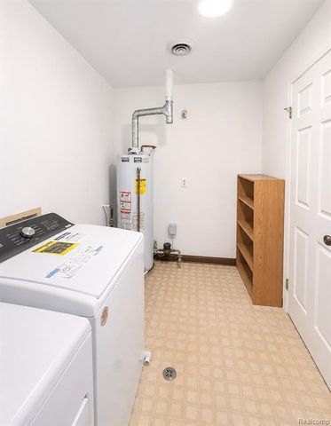 29838 Utica Road 25, Roseville, MI 48066