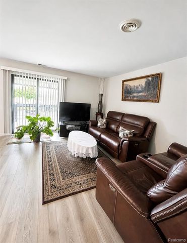 29838 Utica Road 25, Roseville, MI 48066