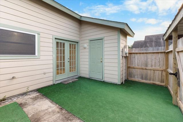 2071 Country Village Boulevard C, Humble, TX 77338
