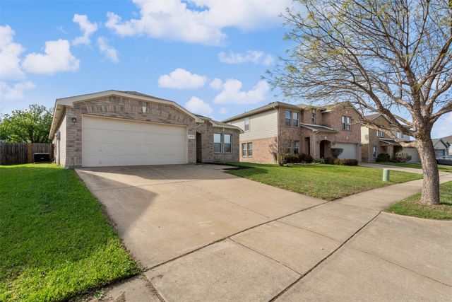 13717 Canyon Ranch Road, Fort Worth, TX 76262