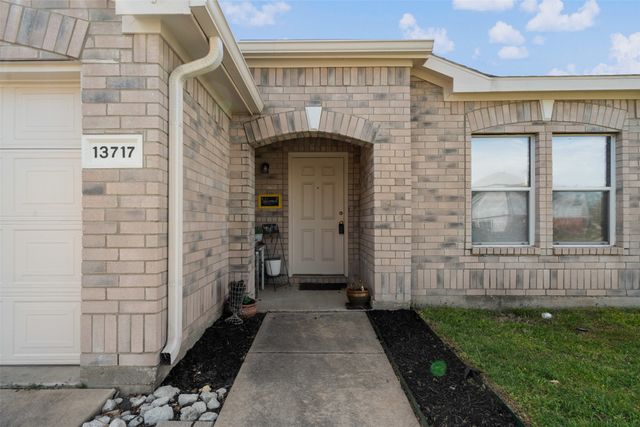 13717 Canyon Ranch Road, Fort Worth, TX 76262