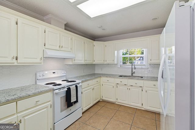 3825 Winchester Place, Valdosta, GA 31602